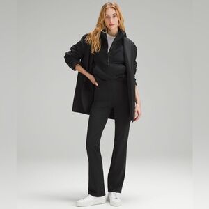 NWT Lululemon Smooth Fit Pull-On High Rise Pant in Black size 8